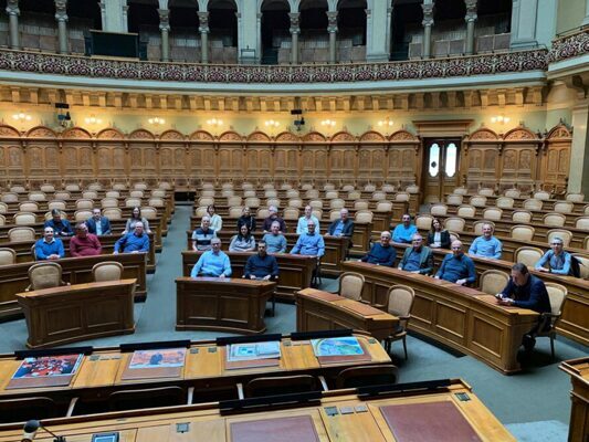 Nationalratssaal - VIB Mitglieder sitzend
